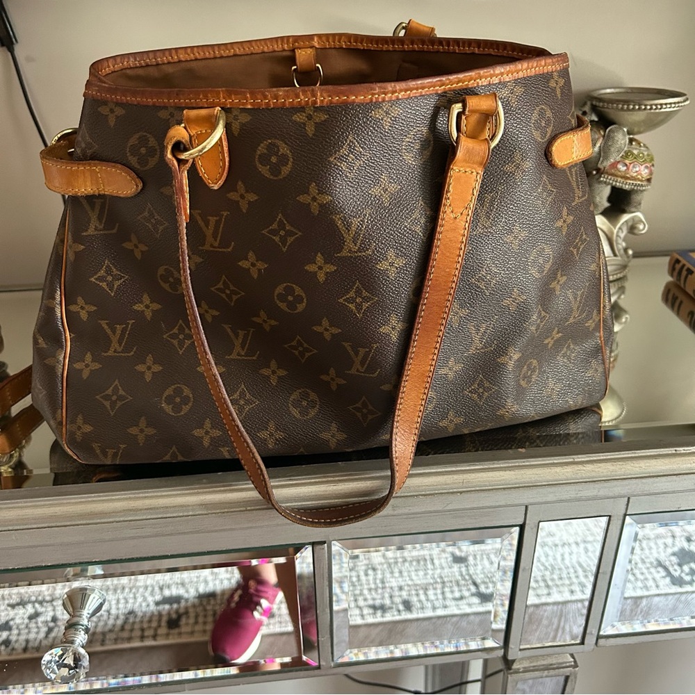 Authentic Louis Vuitton tote bag.